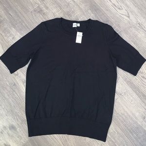 NWT Gap size M black sweater shirt